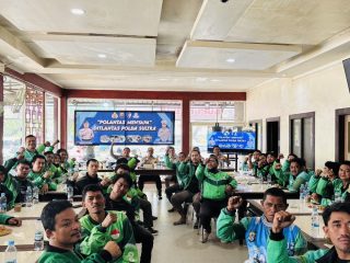 Dirlantas Polda Sultra Ajak Sahabat Ojol Kendari Dukung Kamseltibcarlantas Lewat Program Polantas Menyapa
